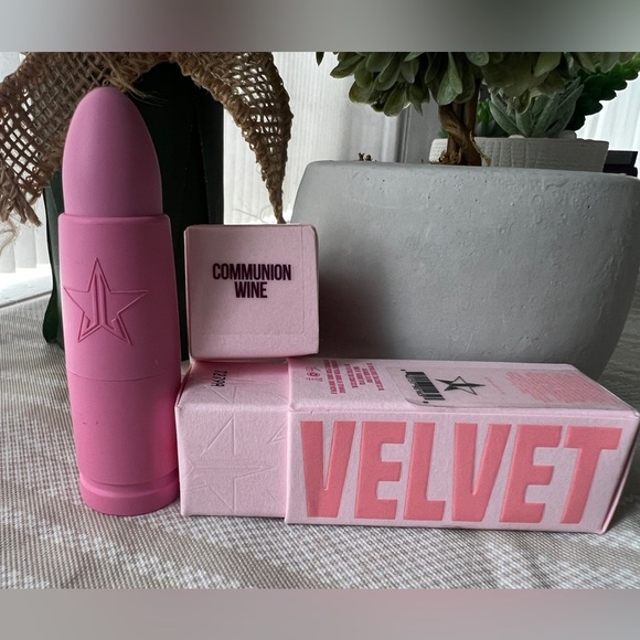 Jeffree Star Velvet Trap Lipstick Communion Wine - Picture 4 of 4